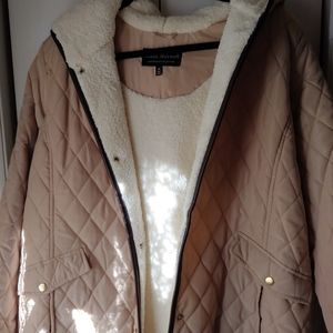 Women's Tan quilted jacket with sherpa lining